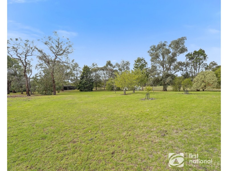 3 Seymour Road, Devon Meadows VIC 3977