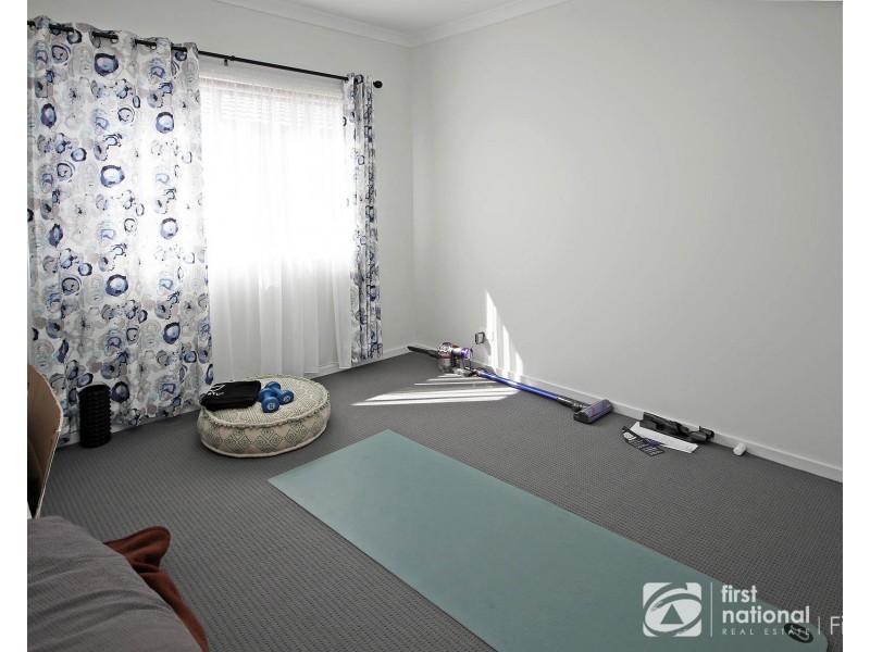 59 Guineas Street, Cranbourne East VIC 3977