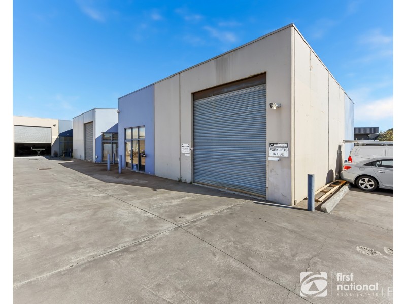 1,2,3/24 Station Street, Cranbourne VIC 3977