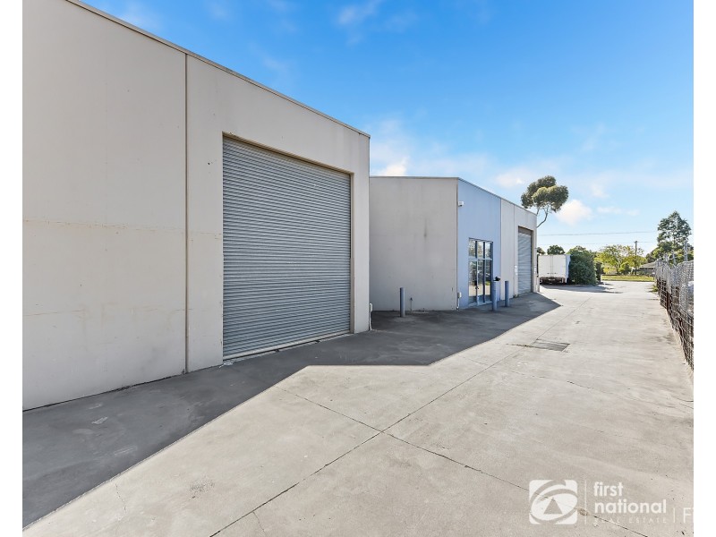 1,2,3/24 Station Street, Cranbourne VIC 3977