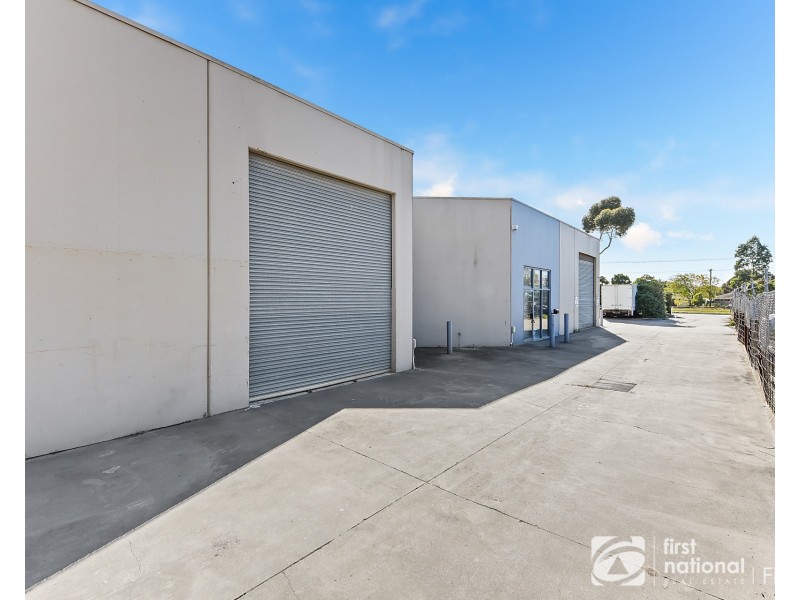 1,2,3/24 Station Street, Cranbourne VIC 3977