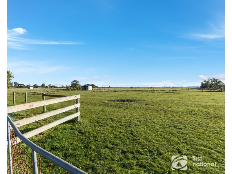 715 Tooradin Station Road, Clyde VIC 3978