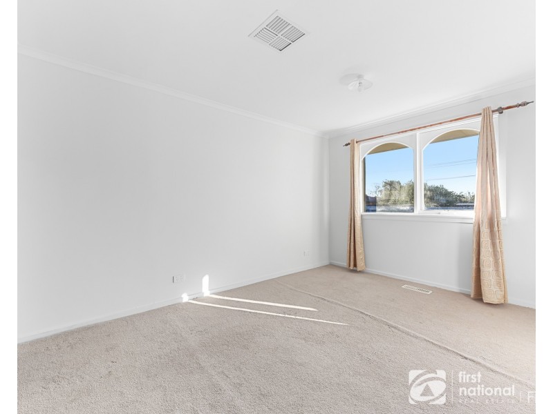 15 Roberts Road, Cranbourne VIC 3977