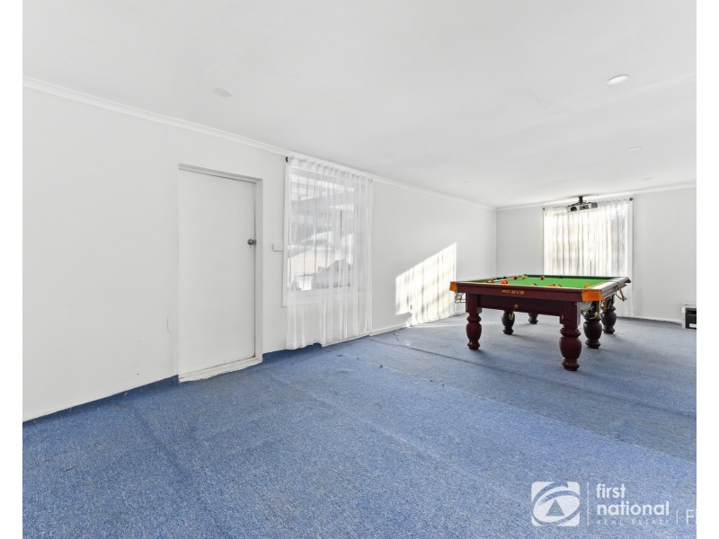 15 Roberts Road, Cranbourne VIC 3977