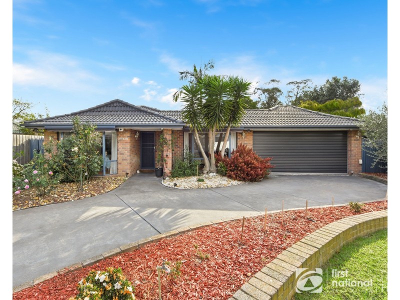 2 Dianne Court, Cranbourne North VIC 3977