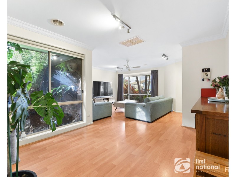 2 Dianne Court, Cranbourne North VIC 3977