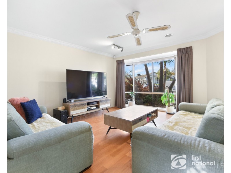2 Dianne Court, Cranbourne North VIC 3977