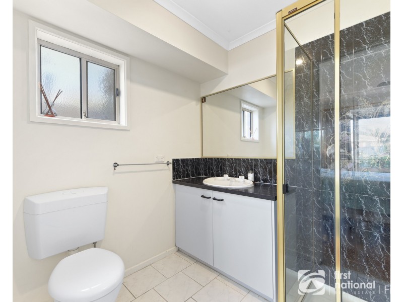 2 Dianne Court, Cranbourne North VIC 3977