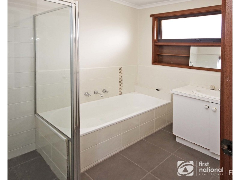 15 Donnelly Court, Cranbourne VIC 3977