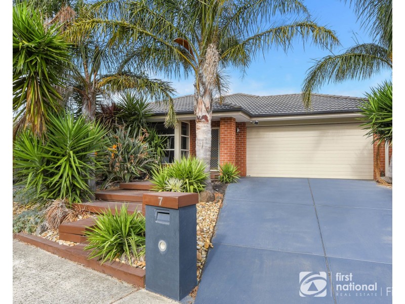 7 Bayley Place, Cranbourne West VIC 3977