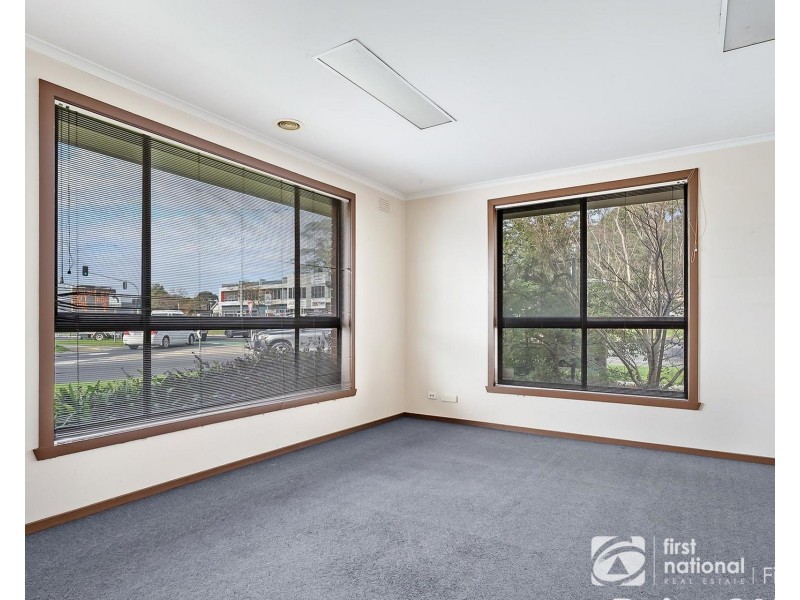 5B Codrington, Cranbourne VIC 3977
