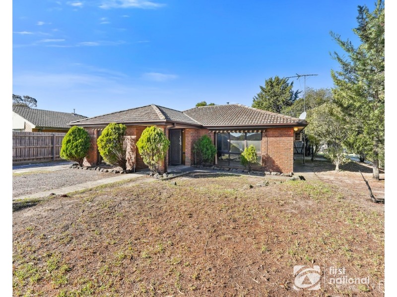 2 Wentworth Street, Cranbourne North VIC 3977