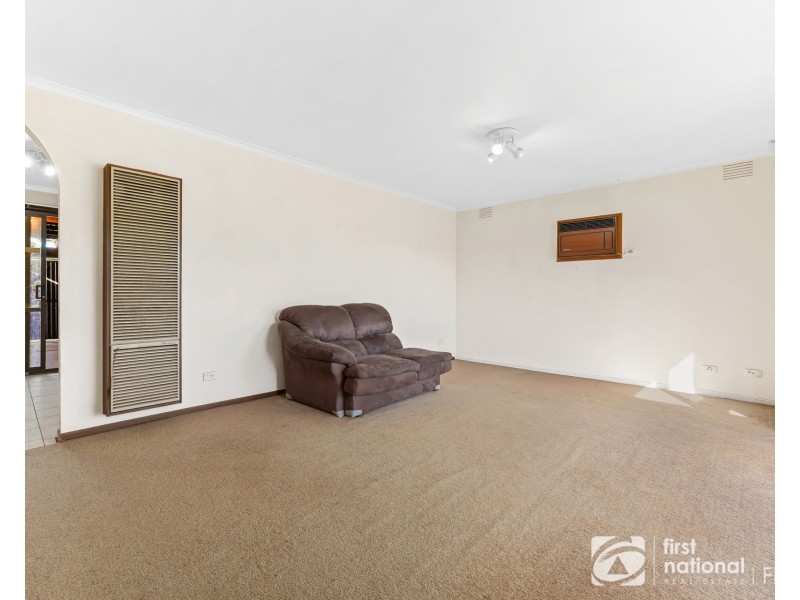 2 Wentworth Street, Cranbourne North VIC 3977