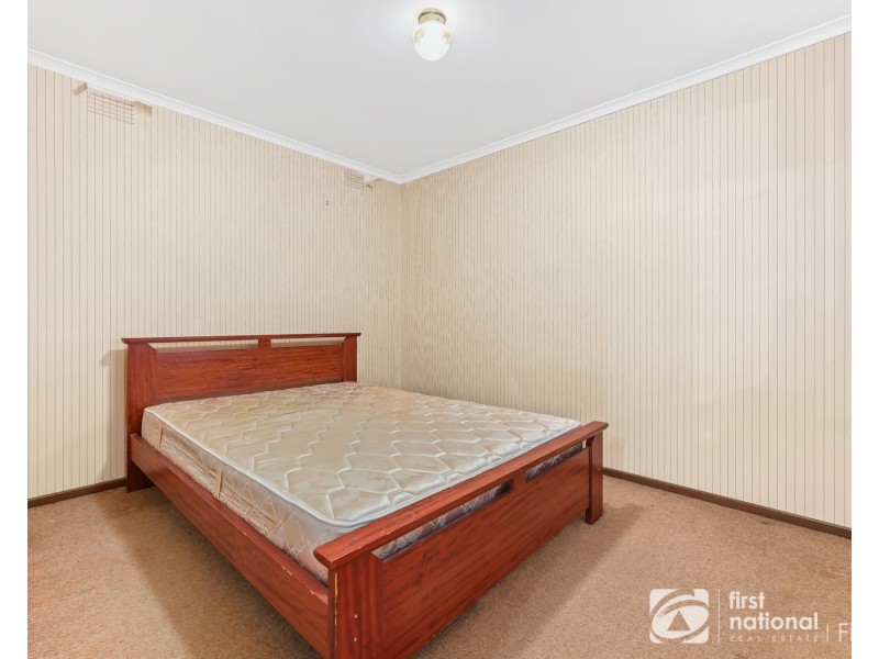 2 Wentworth Street, Cranbourne North VIC 3977