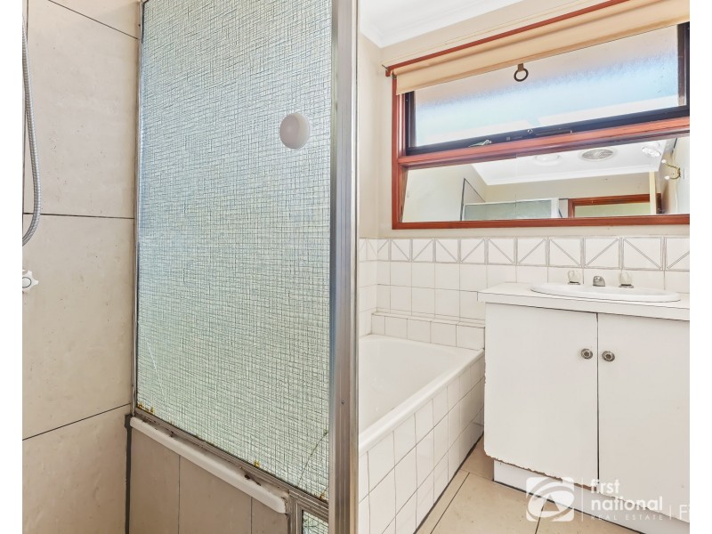 2 Wentworth Street, Cranbourne North VIC 3977