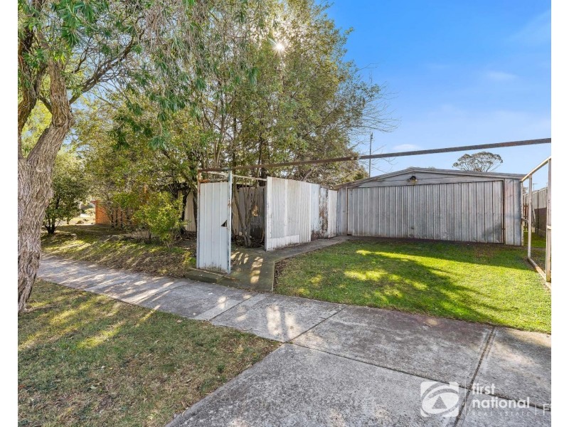 2 Wentworth Street, Cranbourne North VIC 3977