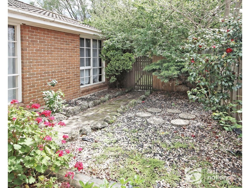 9 Courtenay Avenue, Cranbourne North VIC 3977