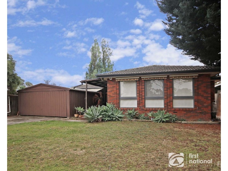 13 Millswyn, Avenue, Hampton Park VIC 3976