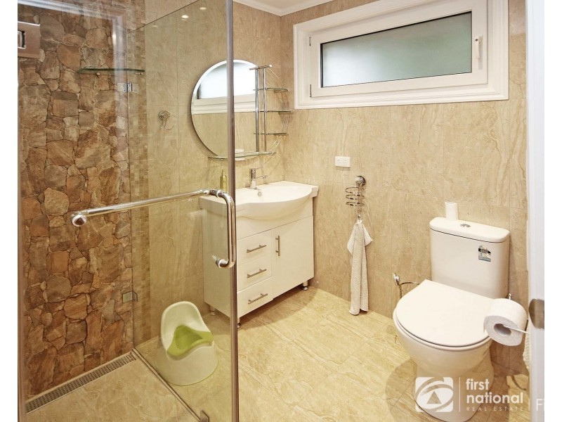 13 Millswyn, Avenue, Hampton Park VIC 3976