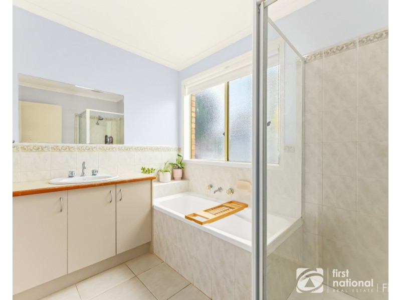 4 Jasa Crescent, Cranbourne West VIC 3977