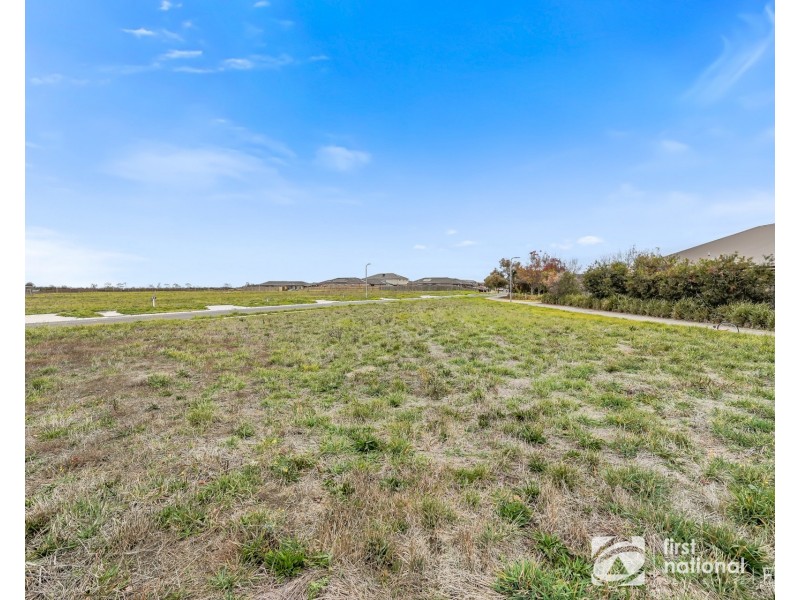 2 Catani Avenue, Koo Wee Rup VIC 3981