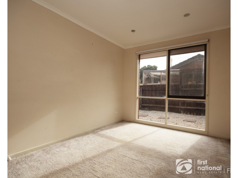 2/132 Fordholm Road, Hampton Park VIC 3976