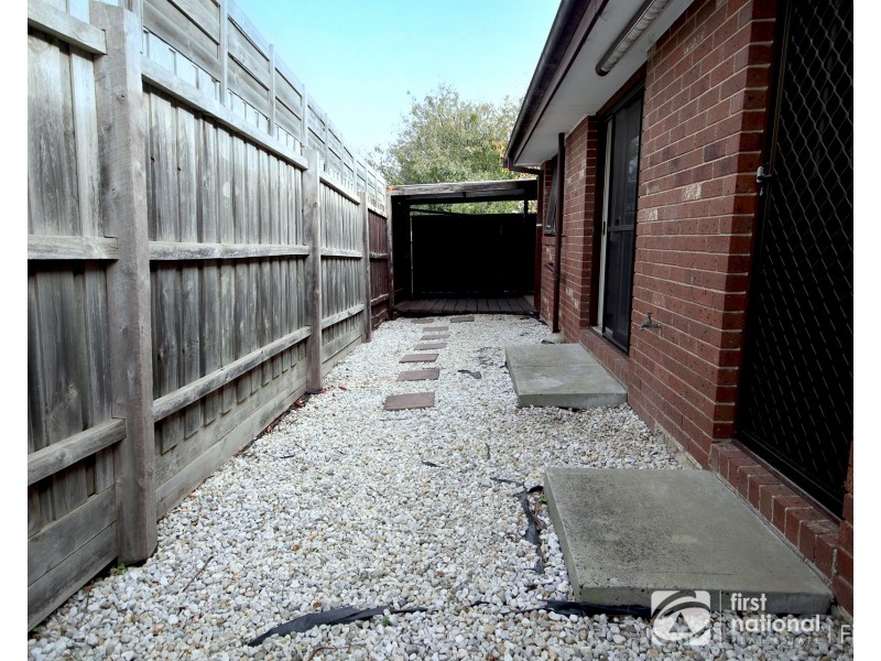 2/132 Fordholm Road, Hampton Park VIC 3976
