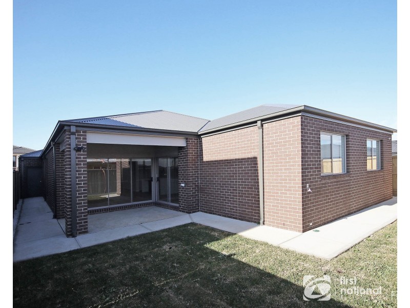 29 Sutil Drive, Clyde North VIC 3978