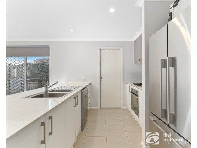 3/6-8 Walter Street, Cranbourne VIC 3977