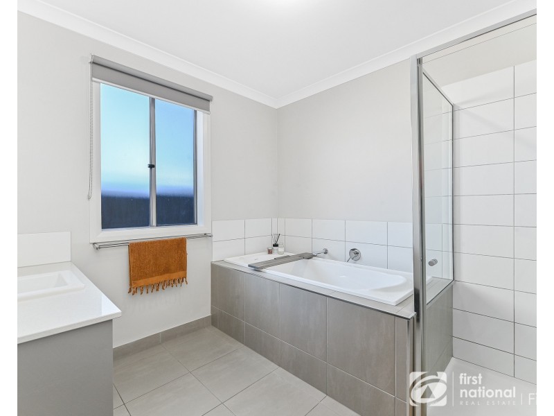 3/6-8 Walter Street, Cranbourne VIC 3977