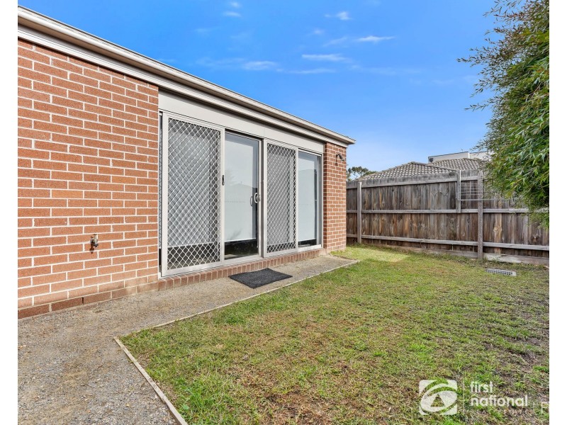3/6-8 Walter Street, Cranbourne VIC 3977
