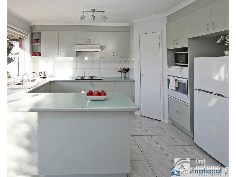 1/15-17 Lyall Street, Cranbourne VIC 3977