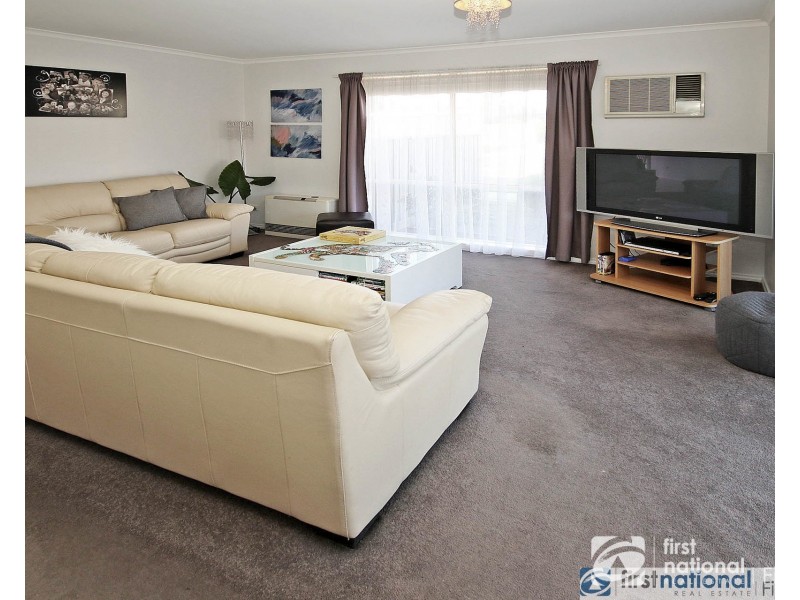 1/15-17 Lyall Street, Cranbourne VIC 3977