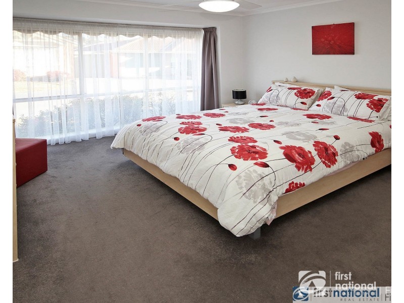 1/15-17 Lyall Street, Cranbourne VIC 3977