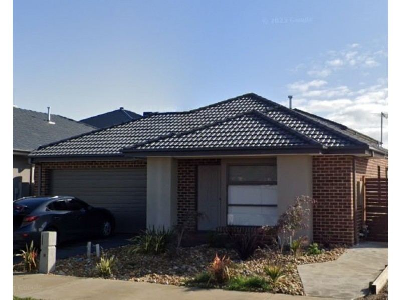 19 Tamarind Road, Cranbourne North VIC 3977