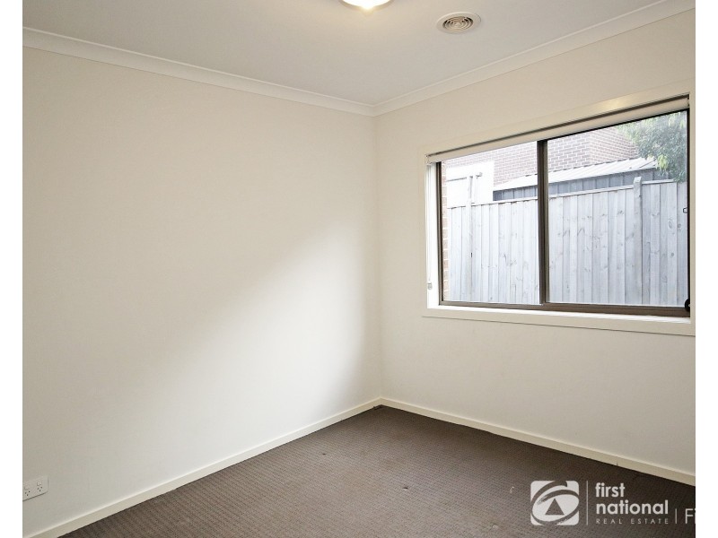 19 Tamarind Road, Cranbourne North VIC 3977