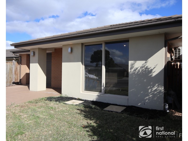 9 Annabella Street, Cranbourne East VIC 3977