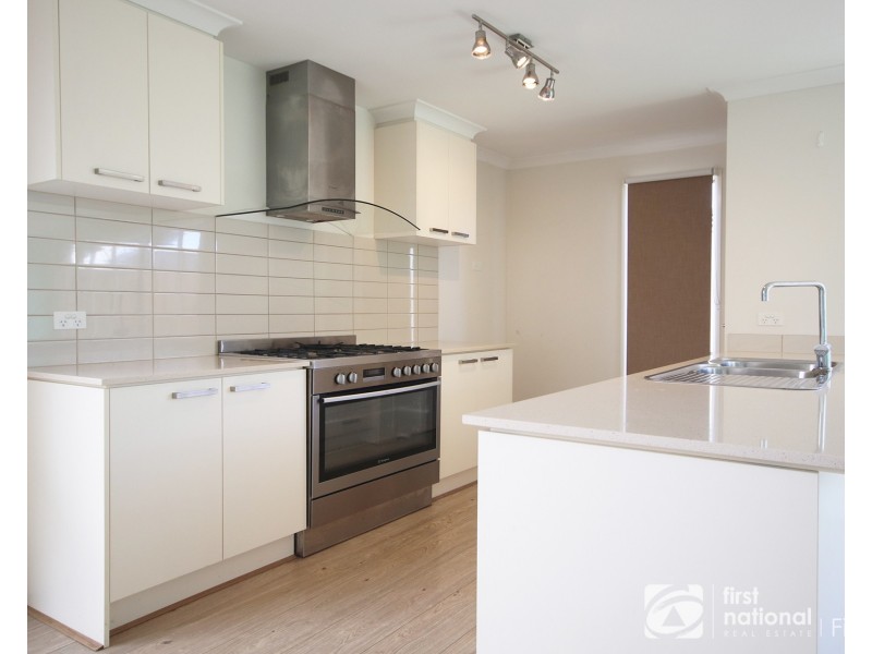 9 Annabella Street, Cranbourne East VIC 3977