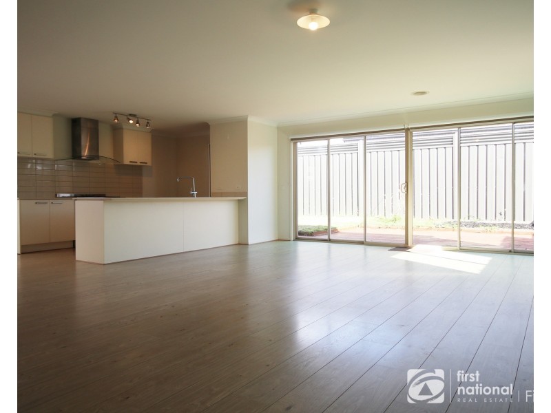 9 Annabella Street, Cranbourne East VIC 3977