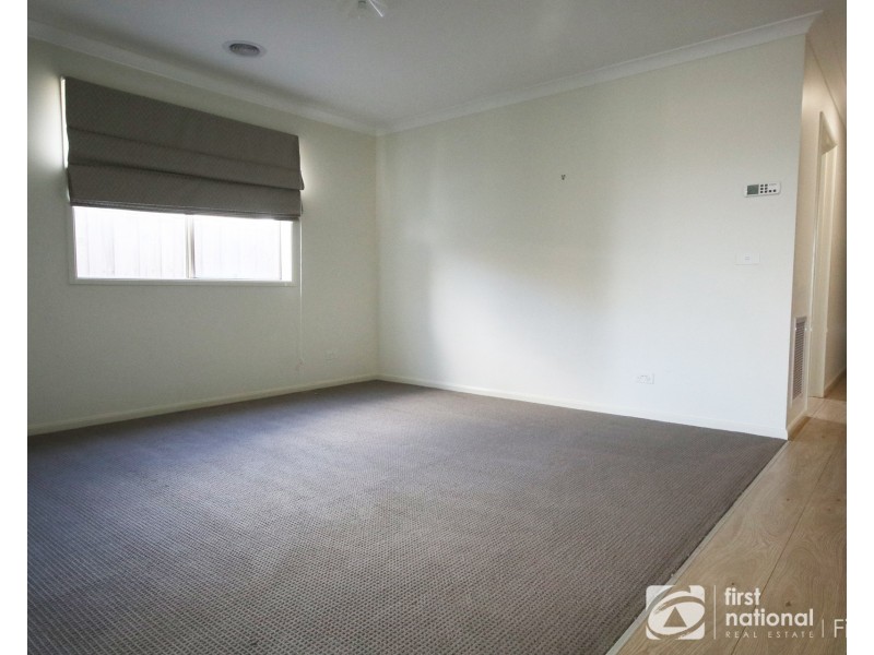 9 Annabella Street, Cranbourne East VIC 3977