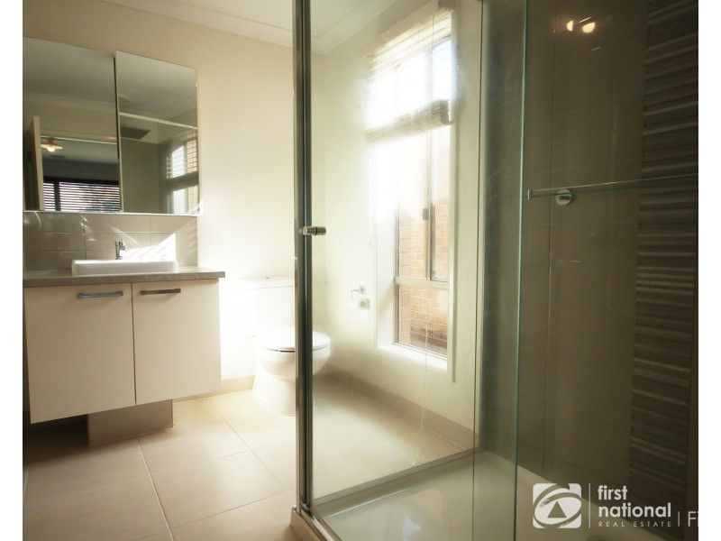 9 Annabella Street, Cranbourne East VIC 3977