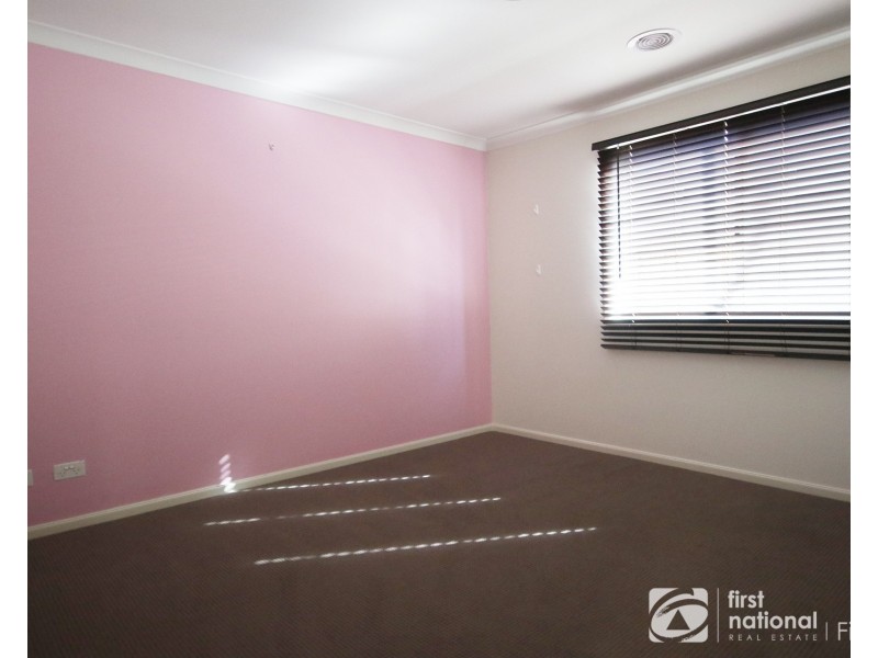 9 Annabella Street, Cranbourne East VIC 3977