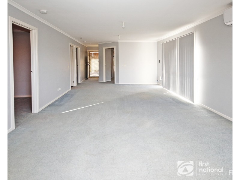 2/4-6 William Street, Cranbourne VIC 3977