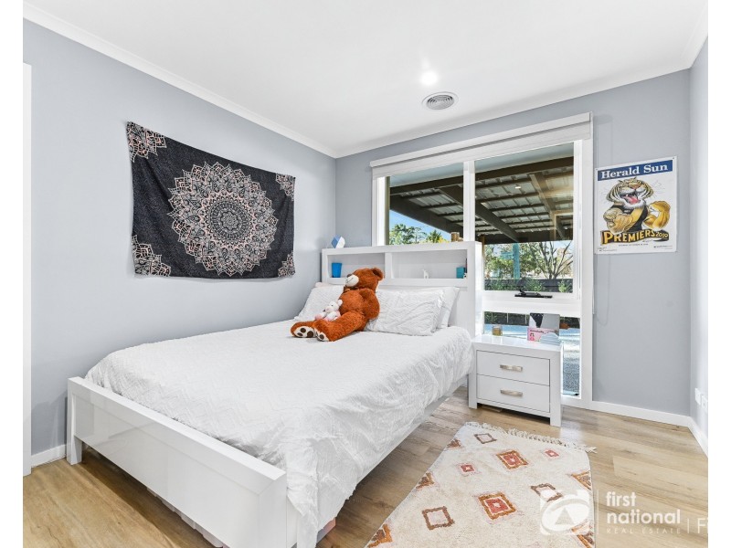 2 Almond Bush Street, Somerville VIC 3912