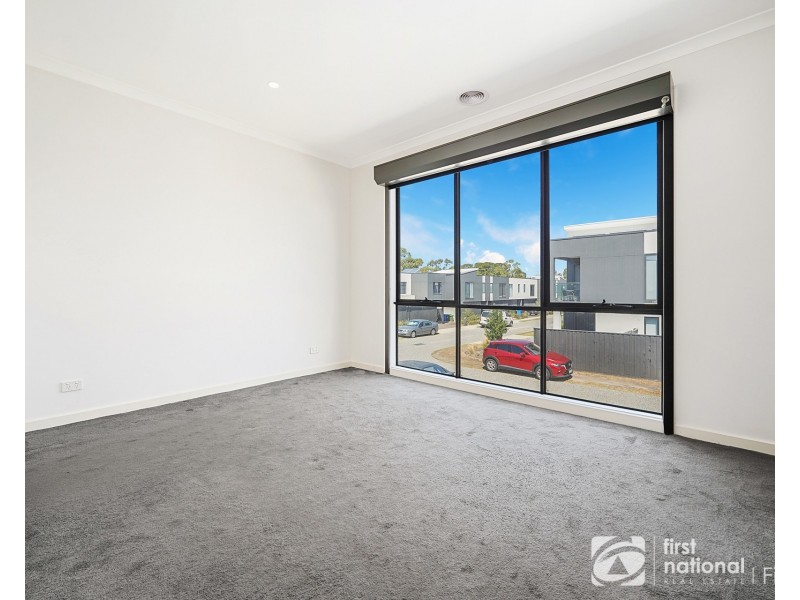 7 Savoy Grove, Cranbourne North VIC 3977