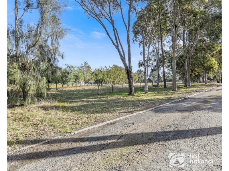 219 Smiths Lane, Cranbourne South VIC 3977