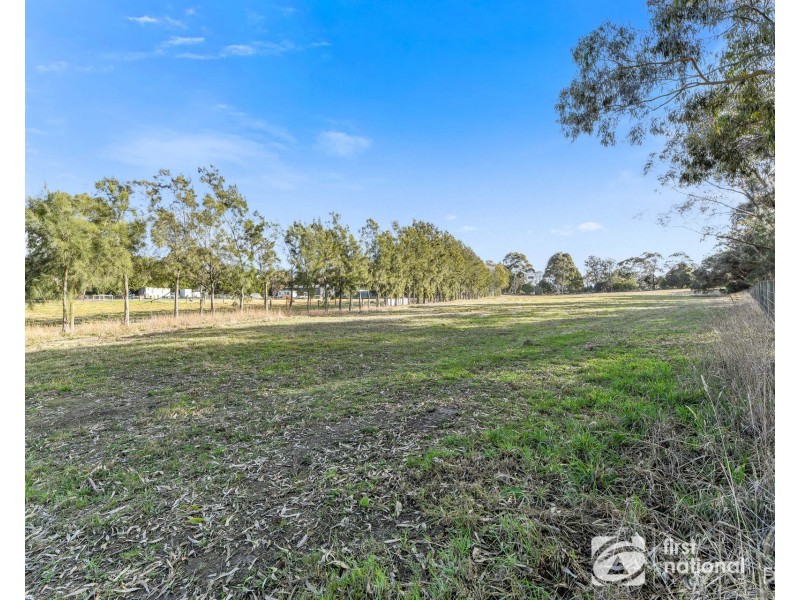 219 Smiths Lane, Cranbourne South VIC 3977