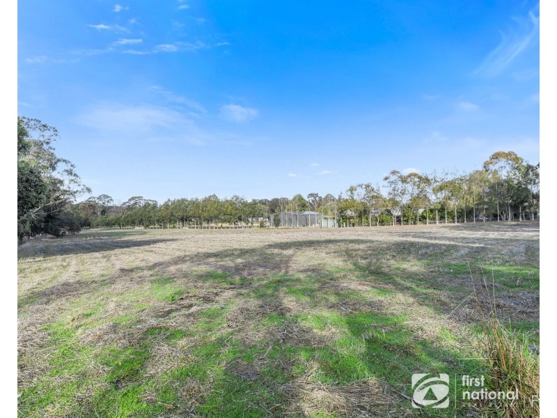 219 Smiths Lane, Cranbourne South VIC 3977