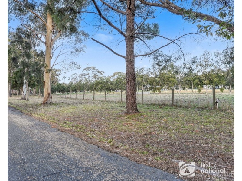 219 Smiths Lane, Cranbourne South VIC 3977
