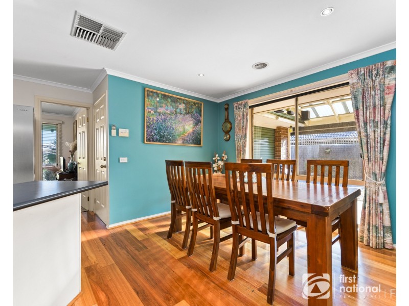 4 Sherwood Road, Narre Warren South VIC 3805